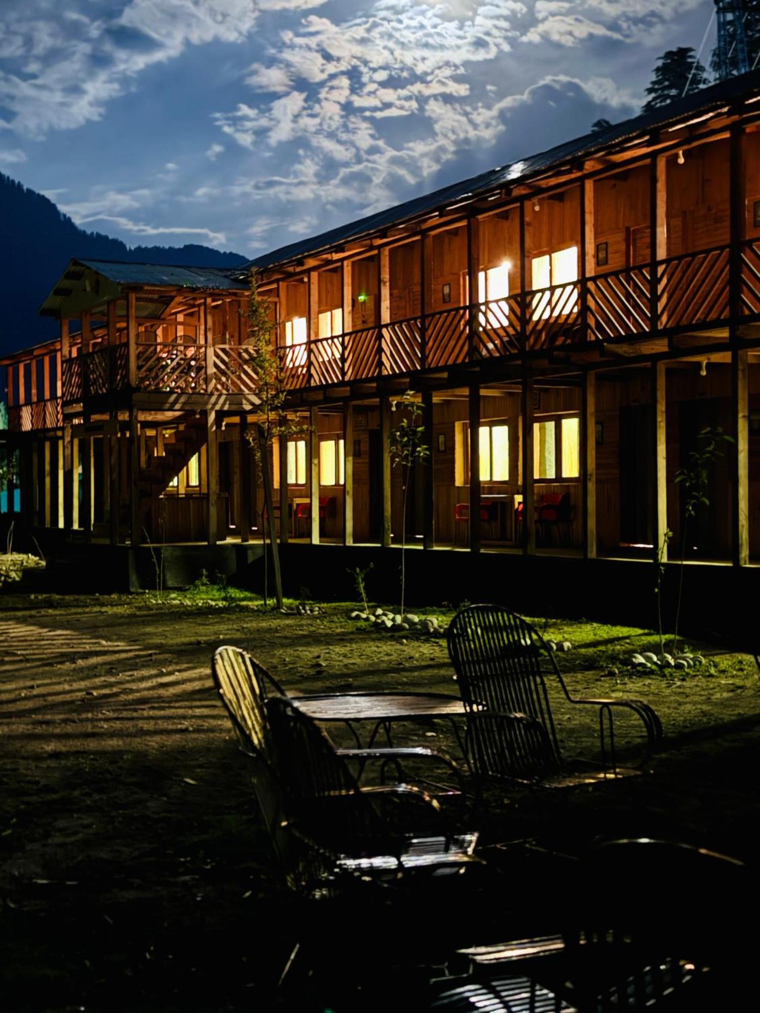 Wyndham Heritage Hotel & Resort Sharda Shardi Esterno foto