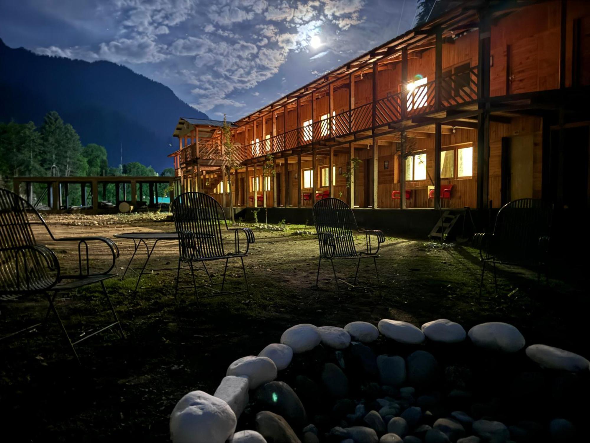 Wyndham Heritage Hotel & Resort Sharda Shardi Esterno foto